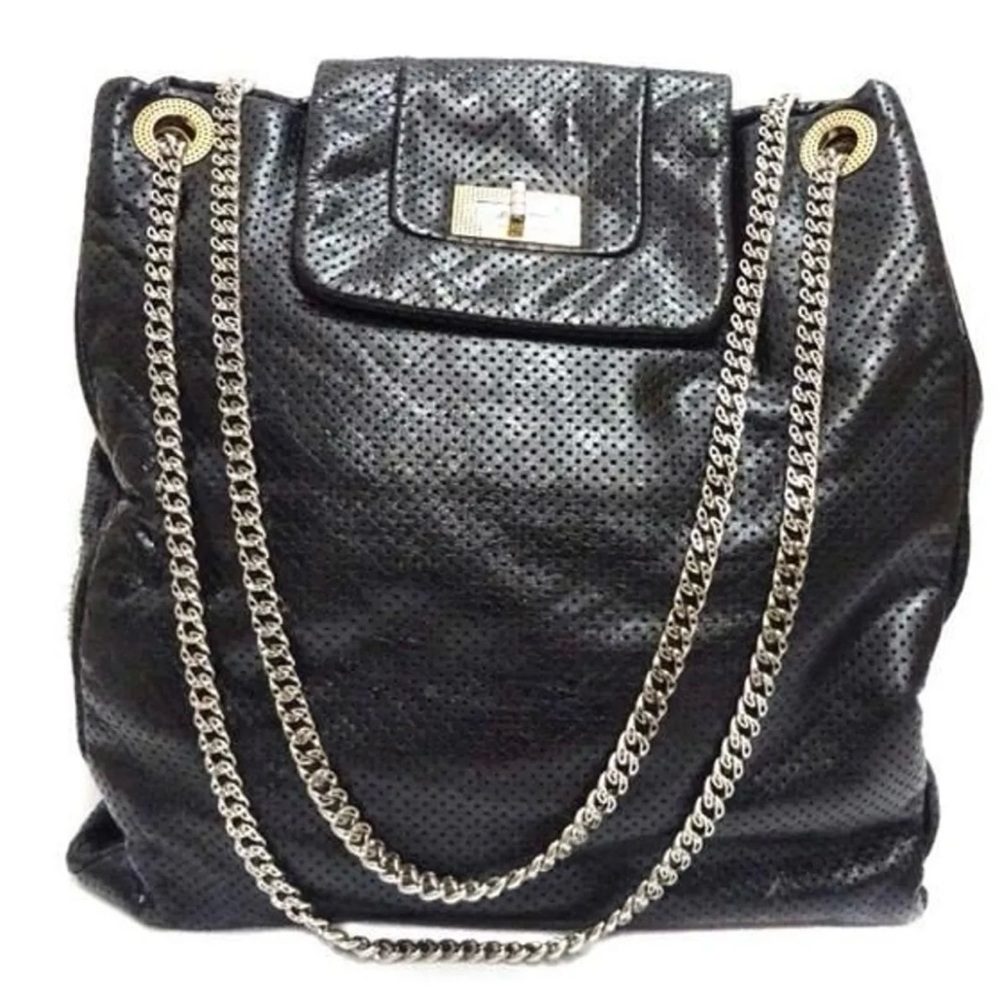CHANEL BAG IN BLACK LEATHER WITH DRILL HOLES